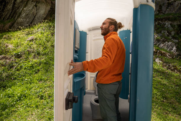 Portable Toilet Options We Offer in Florida City, FL